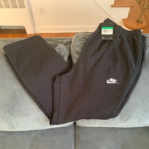Black Nike sweat pants